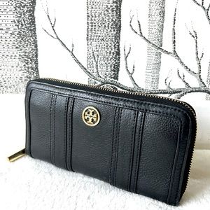 TORY BURCH Landon Pebble Leather Wallet, Black